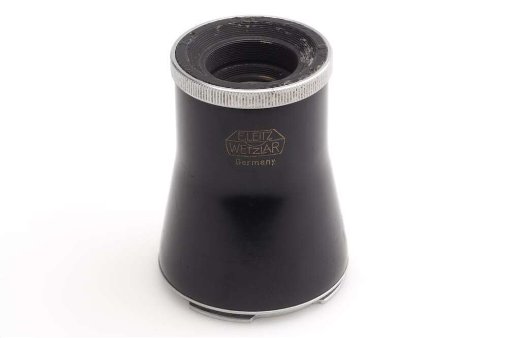 s-l1600 (2) Black Leitz Wetzlar viewfinder accessory with silver rim, labelled "Elitz Wetzlar, Germany".