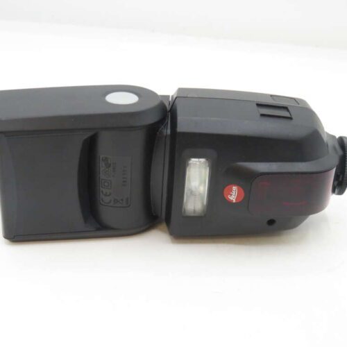 Black external camera flash unit with the Leica logo.