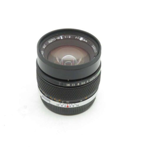 A vintage AUTO W MC 1:2 f=35mm camera lens with focus rings displayed on a white background.